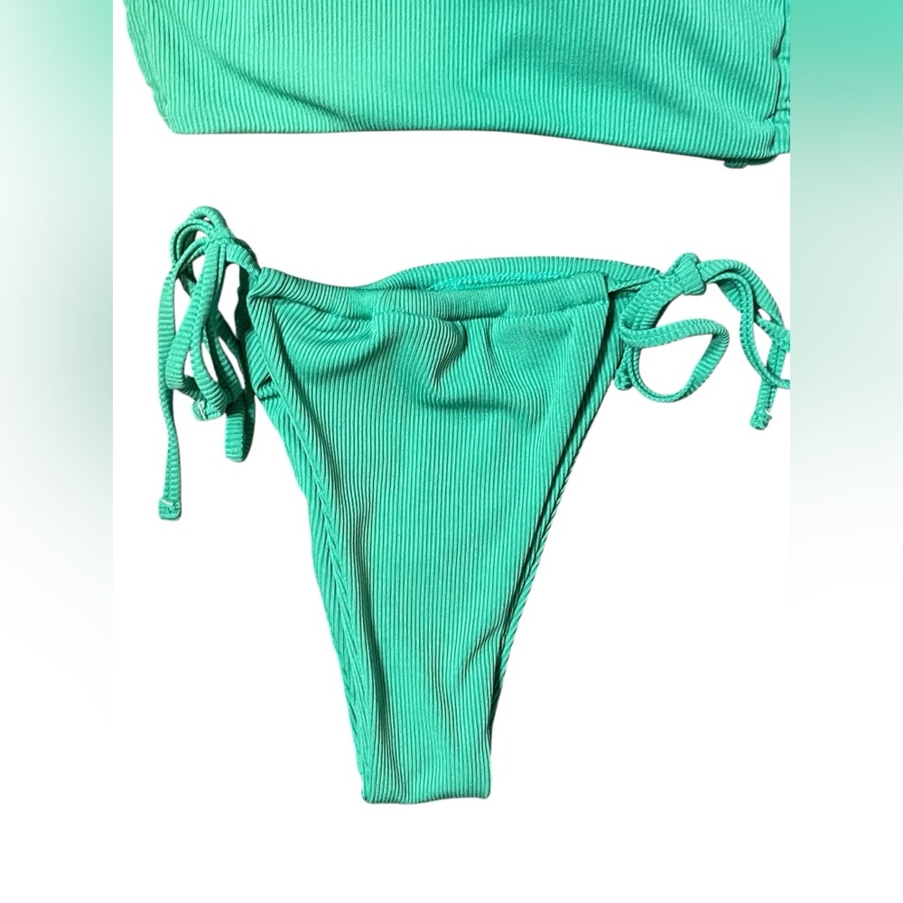 NWT Zaful Green Ribbed Woman’s Bikini - Size 8 - Picture 2 of 6